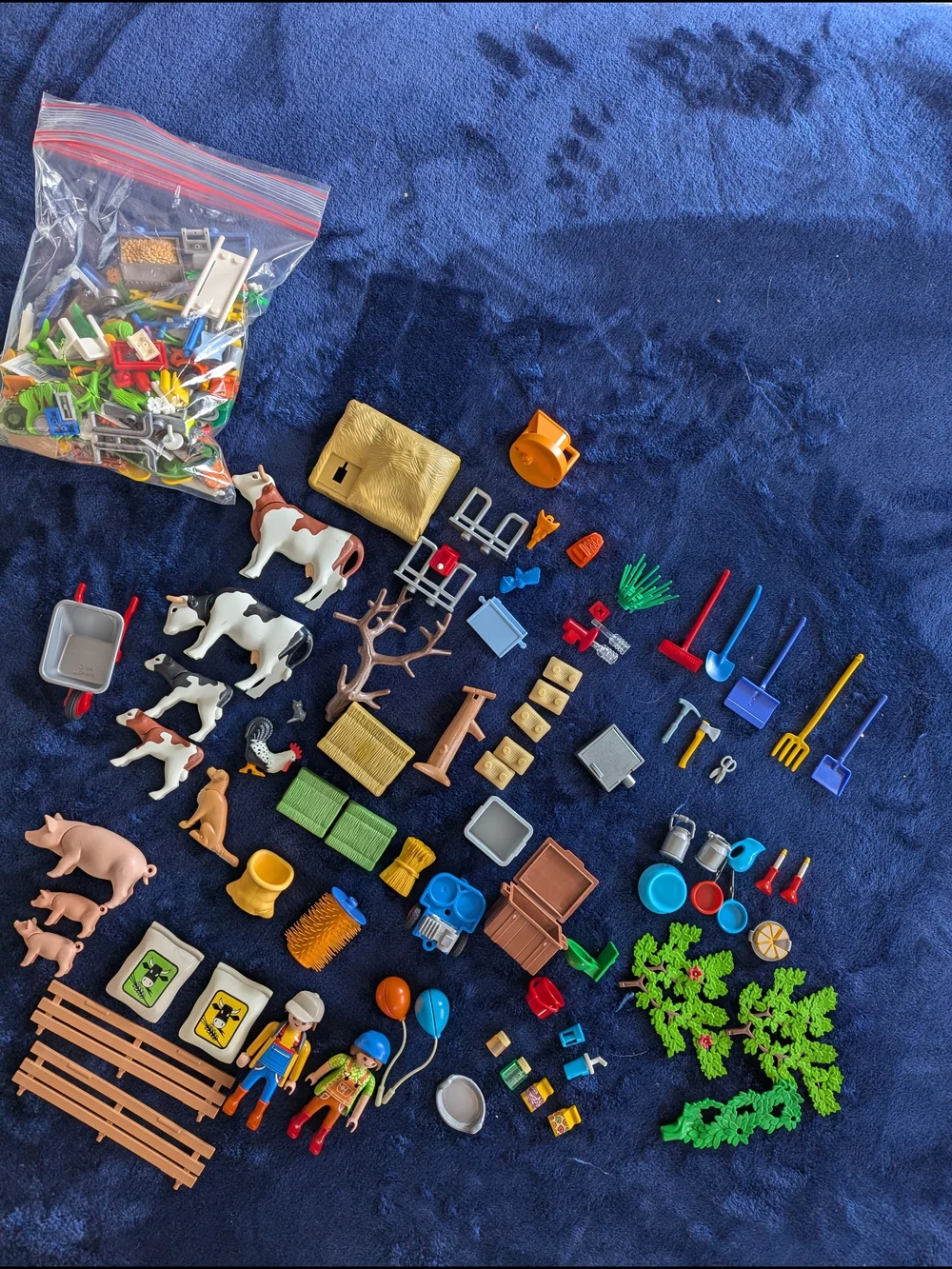 Playmobil Farm 5119( Discontinued 2015), Plus Extra Accessories